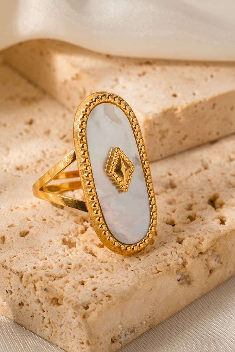 Antique Style Natural Stone & Copper Ring