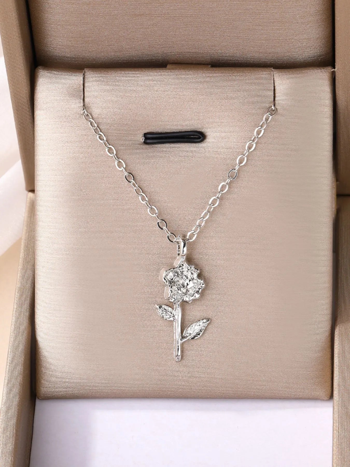 Rosey Necklace