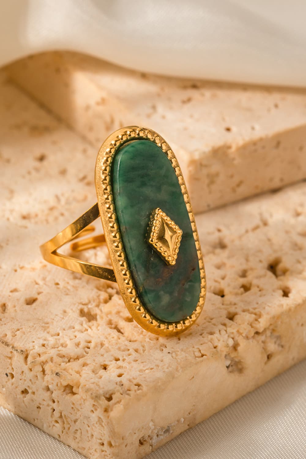 Antique Style Natural Stone & Copper Ring