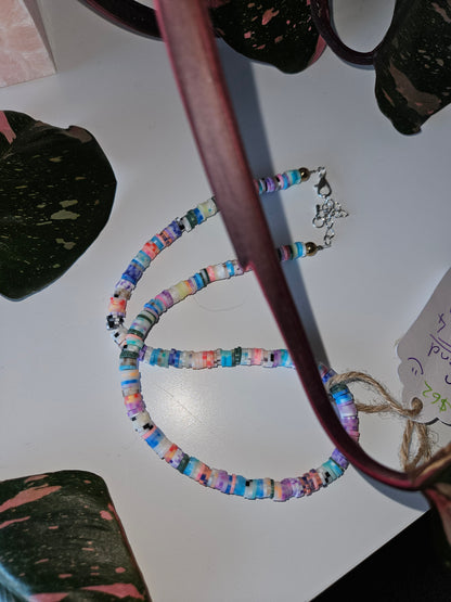 Collier de perles plates en argile